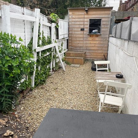 Appartamento Charming Central House Dublino Esterno foto